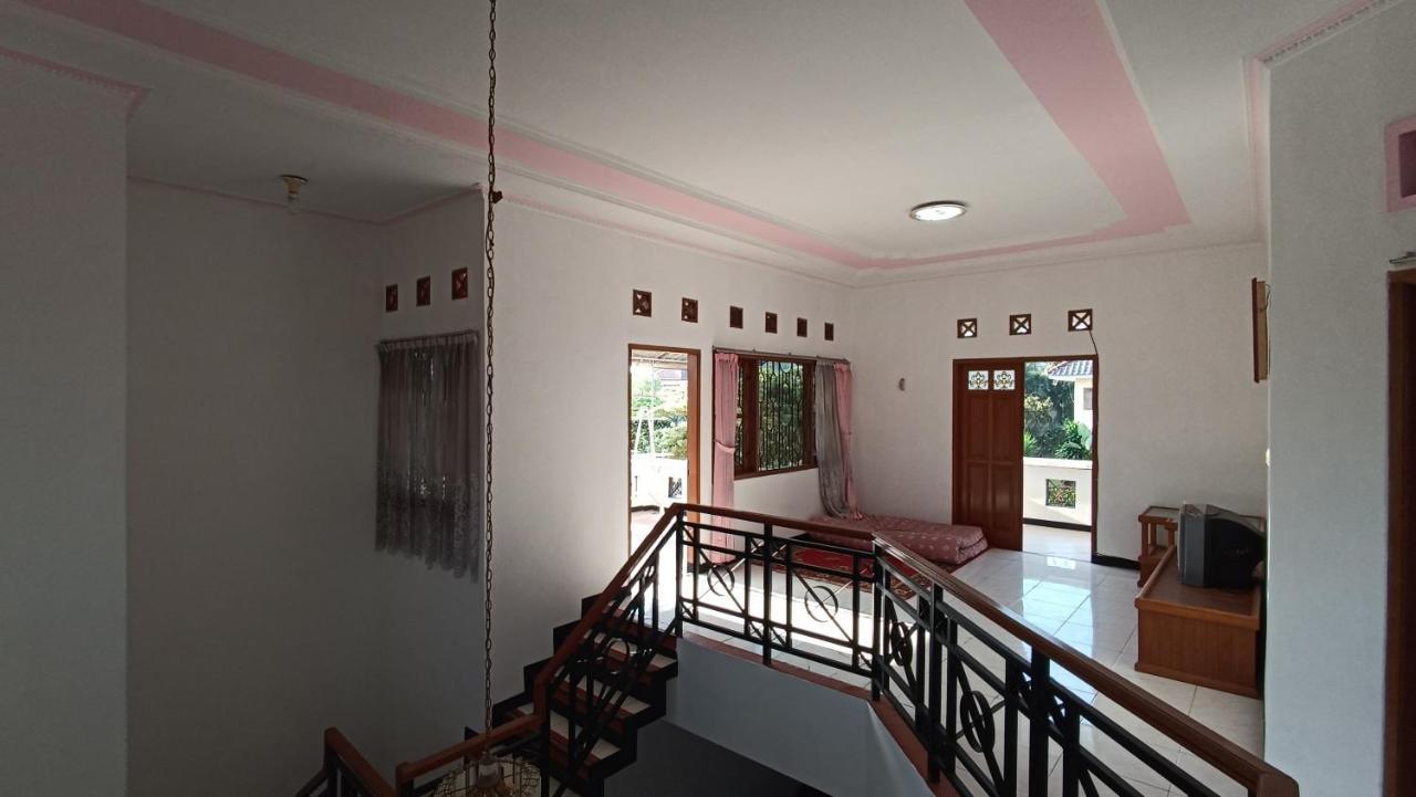Villa Ohana Batu Exterior photo